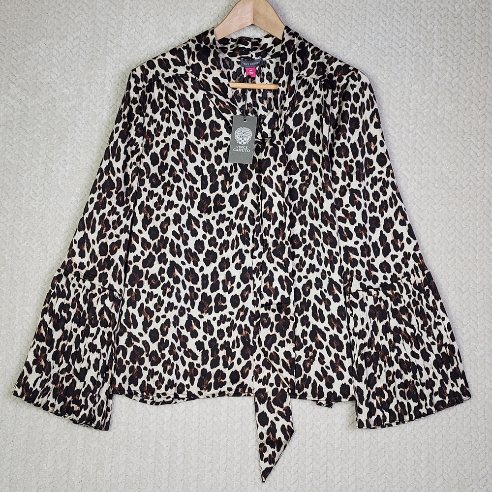 Vince Camuto Animal Leopard Print Top Blouse Tie Neck Fan Sleeve Medium NWT